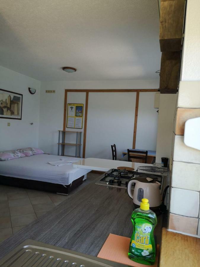 Oasis Of Peace Apartment Оміш Екстер'єр фото
