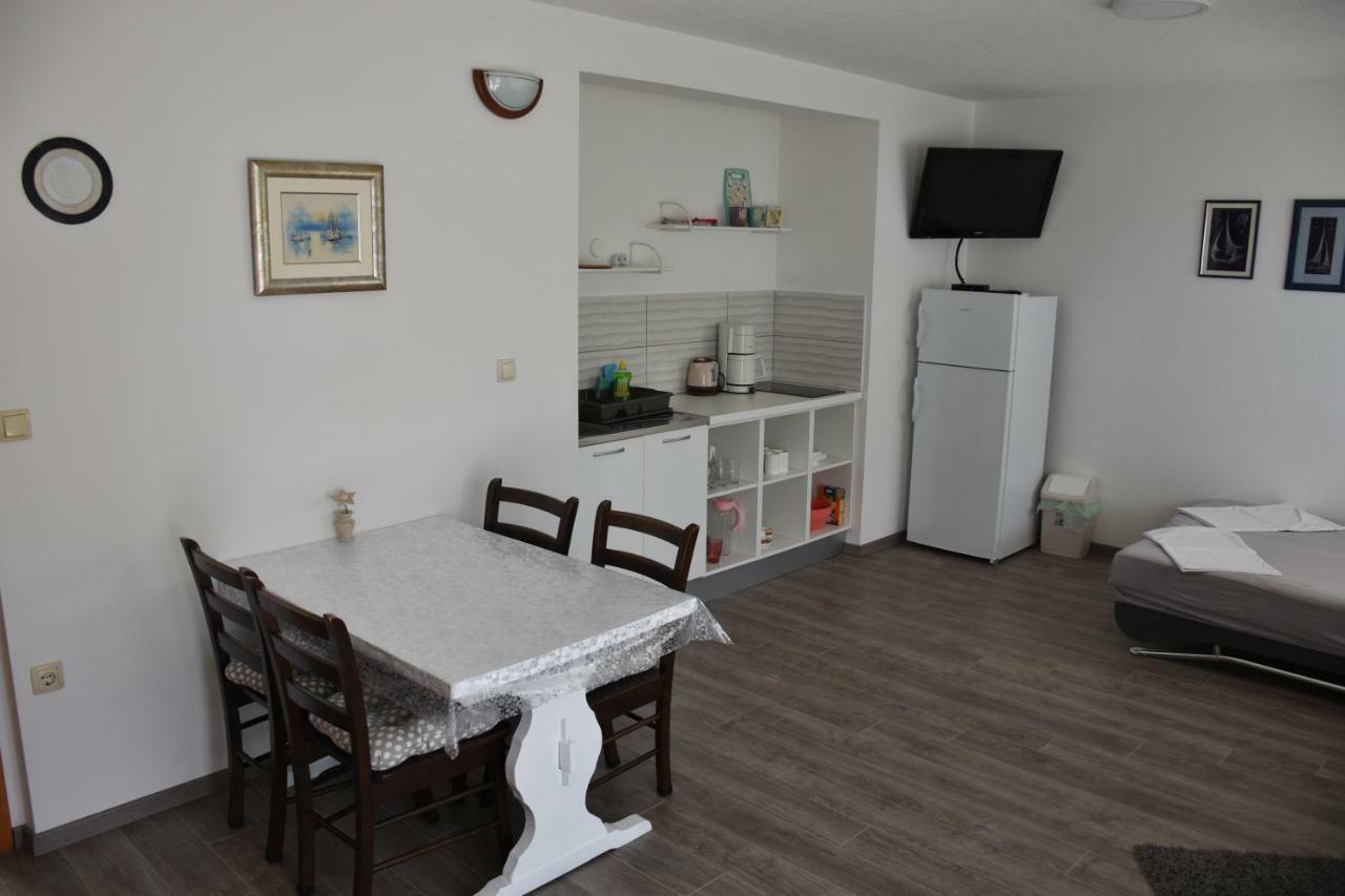Oasis Of Peace Apartment Оміш Екстер'єр фото